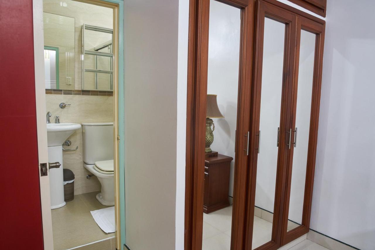 Departamentos Marcecilia De 2 Y 3 Habitaciones En El Centro De 曼塔 外观 照片