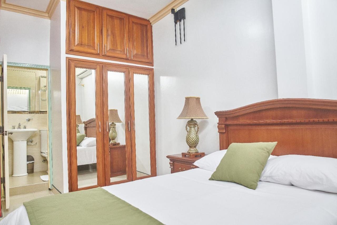 Departamentos Marcecilia De 2 Y 3 Habitaciones En El Centro De 曼塔 外观 照片