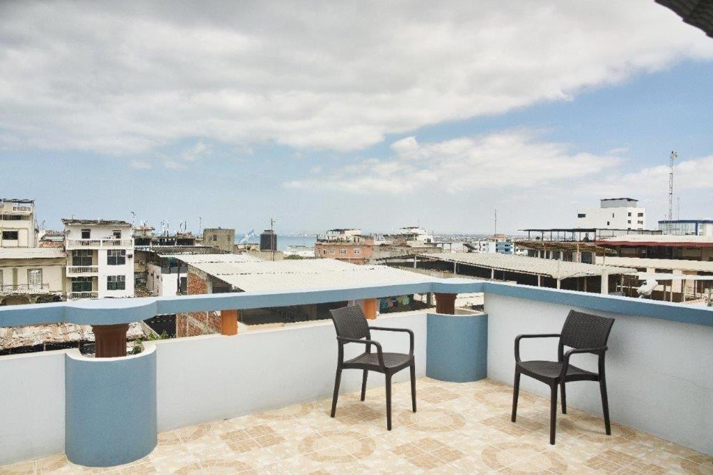 Departamentos Marcecilia De 2 Y 3 Habitaciones En El Centro De 曼塔 外观 照片
