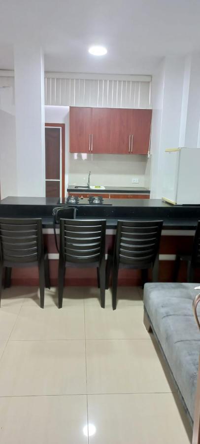 Departamentos Marcecilia De 2 Y 3 Habitaciones En El Centro De 曼塔 外观 照片