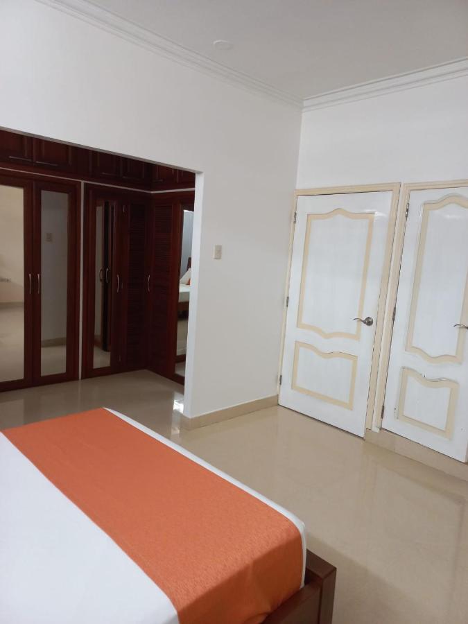 Departamentos Marcecilia De 2 Y 3 Habitaciones En El Centro De 曼塔 外观 照片